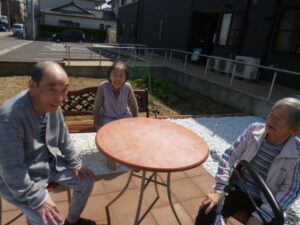 ~庭でお喋り会✨~