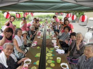暑い夏に食欲を刺激する!!流しそうめん!!