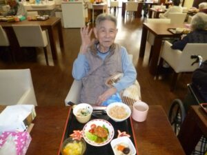 昼食のご様子 & Birthday