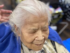 今年最後の散髪です(〃艸〃)ムフッ