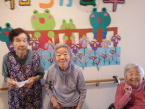 ~2階の壁紙が華やかに✨~